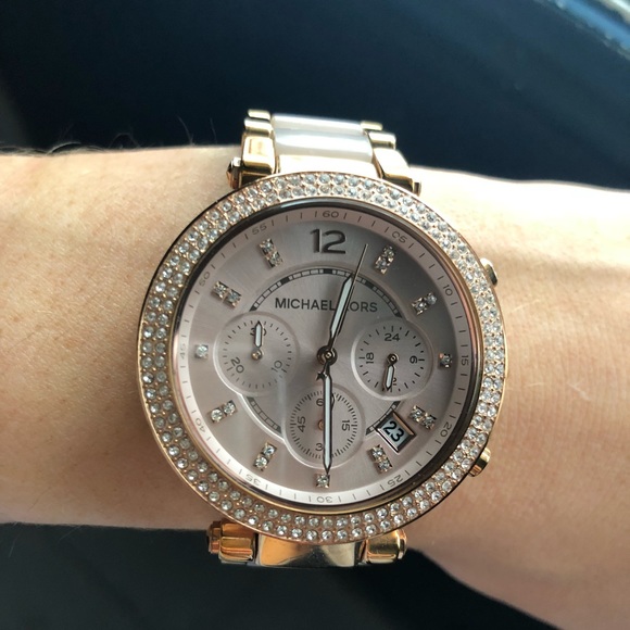 Michael Kors Parker rose gold watch - Picture 3 of 4